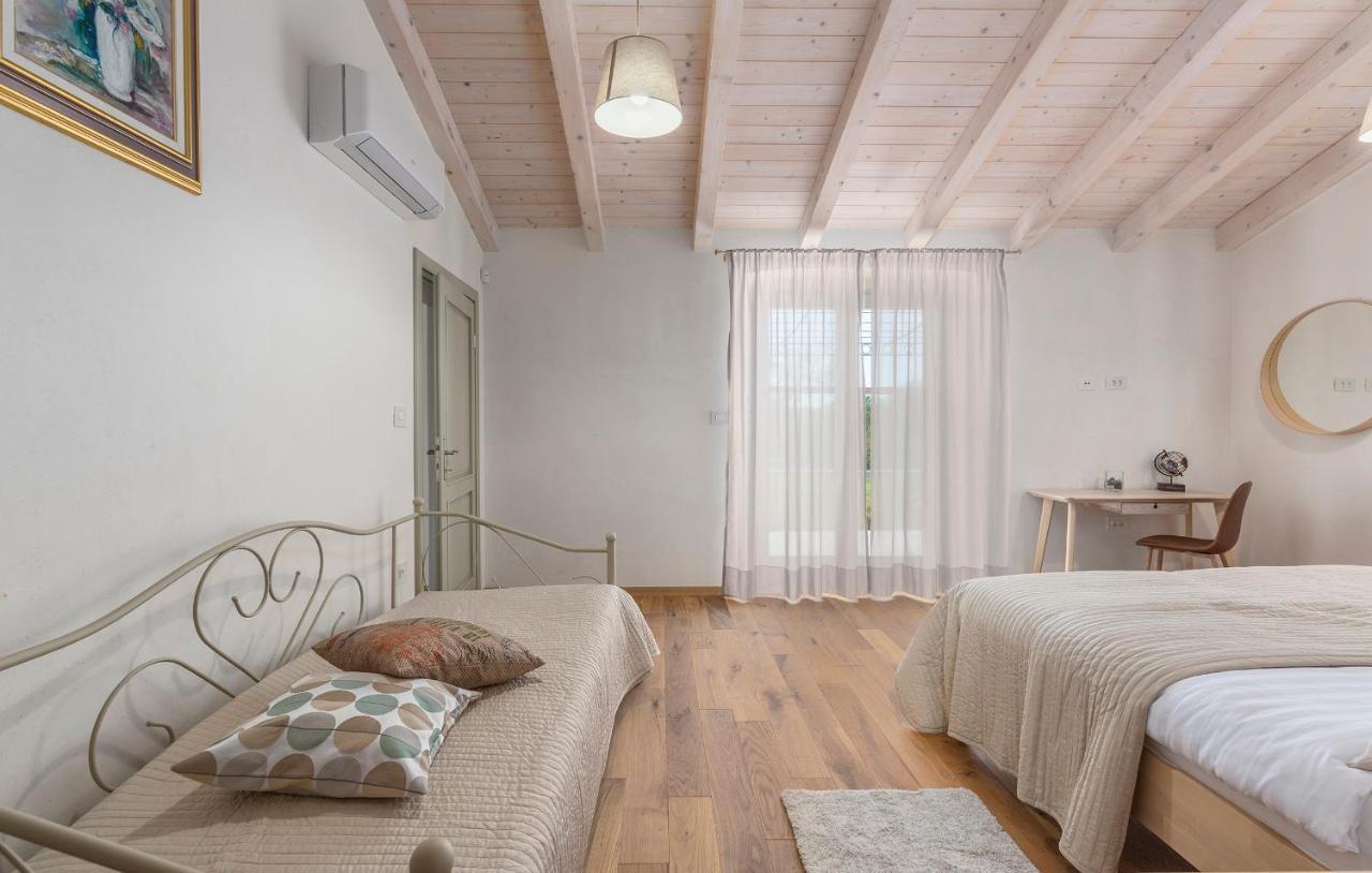 Villa-Osmium Smoljanci Ngoại thất bức ảnh